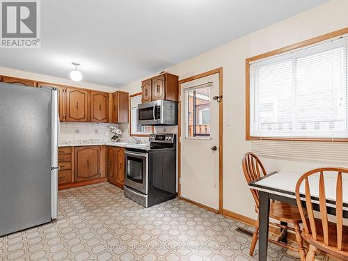 80 Bob O'Link Avenue, Vaughan, ON - Indoor Photo Showing Kitchen