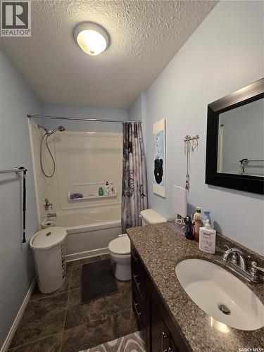 8 Main Bay, Muenster, SK - Indoor Photo Showing Bathroom