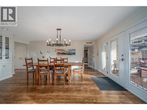 514 Hawes Court, Kelowna, BC - Indoor Photo Showing Dining Room
