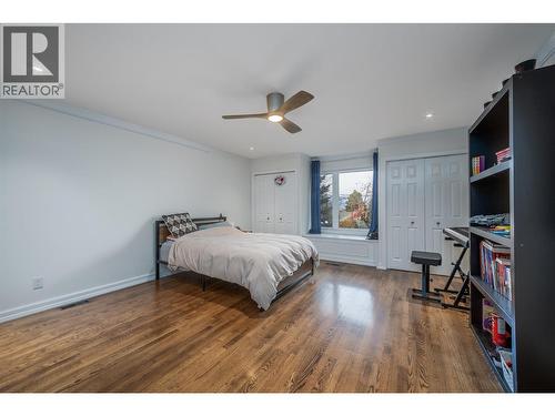 514 Hawes Court, Kelowna, BC - Indoor Photo Showing Bedroom