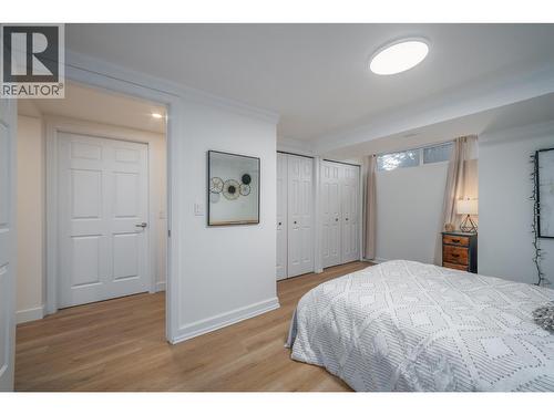 514 Hawes Court, Kelowna, BC - Indoor Photo Showing Bedroom