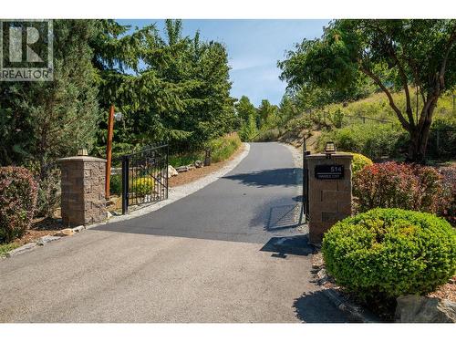 514 Hawes Court, Kelowna, BC - Outdoor