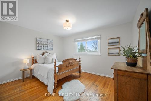 7 Forestwood Drive, Kitchener, ON - Indoor Photo Showing Bedroom