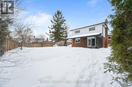 7 Forestwood Drive, Kitchener, ON - Outdoor
