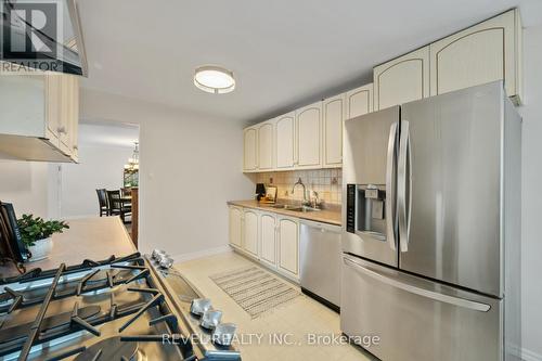 7 Forestwood Drive, Kitchener, ON - Indoor Photo Showing Kitchen With Double Sink