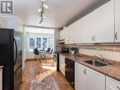 878 Dunlevie Avenue, Ottawa, ON - Indoor Photo Showing Kitchen