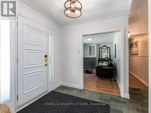 878 Dunlevie Avenue, Ottawa, ON - Indoor Photo Showing Other Room