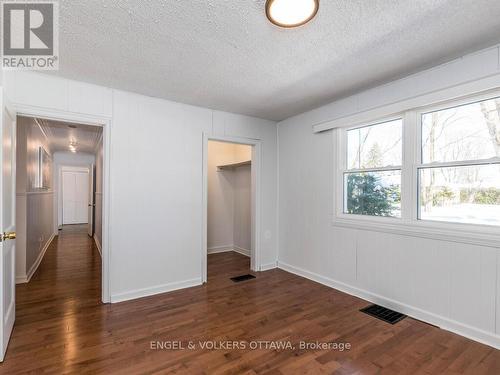 878 Dunlevie Avenue, Ottawa, ON - Indoor Photo Showing Other Room
