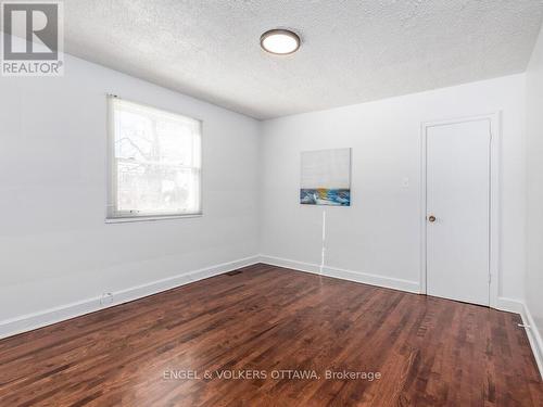 878 Dunlevie Avenue, Ottawa, ON - Indoor Photo Showing Other Room
