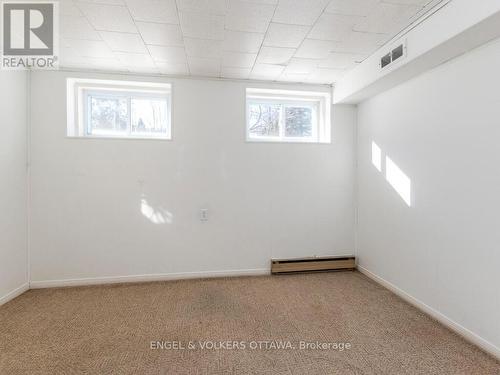 878 Dunlevie Avenue, Ottawa, ON - Indoor Photo Showing Other Room
