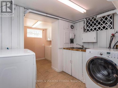 878 Dunlevie Avenue, Ottawa, ON - Indoor Photo Showing Laundry Room