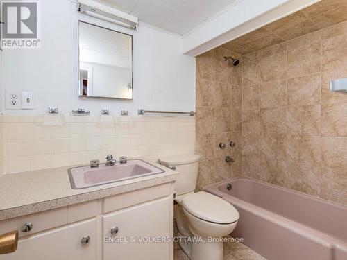878 Dunlevie Avenue, Ottawa, ON - Indoor Photo Showing Bathroom