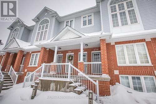 246 GERSHWIN PRIVATE  Ottawa, ON K2H 1G5