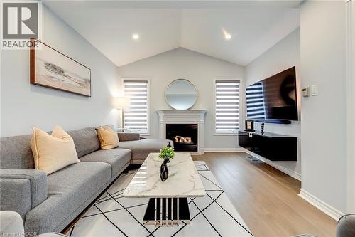 80 Beaverbrook Crescent, Maple, ON - Indoor Photo Showing Living Room With Fireplace