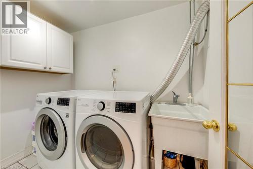 80 Beaverbrook Crescent, Maple, ON - Indoor Photo Showing Laundry Room