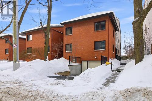37G ROBINSON AVENUE  Ottawa, ON K1N 8N8