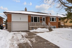 6 Peacham Crescent Toronto, ON M3M 1S1