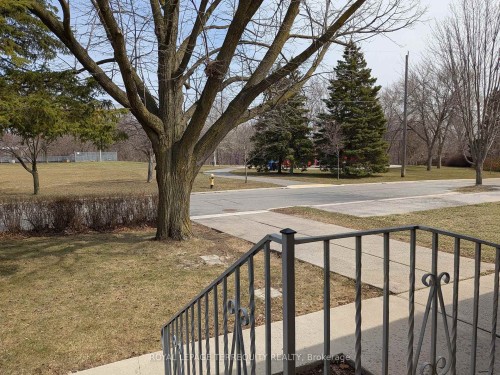 6 Peacham Crescent, Toronto, ON - Indoor Photo Showing Other Room