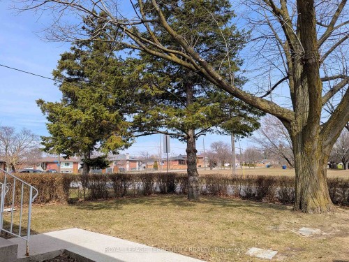 6 Peacham Crescent, Toronto, ON - Indoor Photo Showing Bedroom