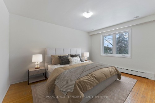 6 Peacham Crescent, Toronto, ON - Indoor Photo Showing Bedroom