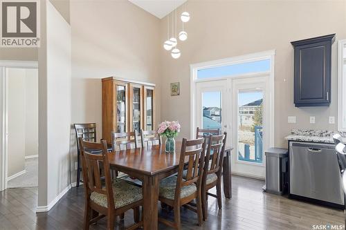 207 Bentley Court, Saskatoon, SK - Indoor Photo Showing Dining Room