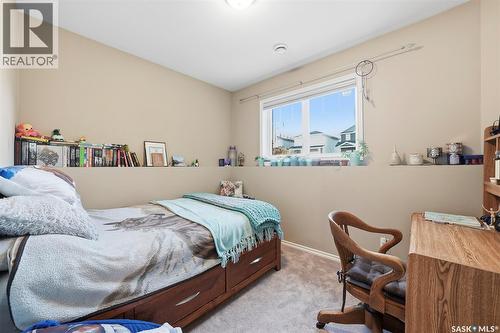 207 Bentley Court, Saskatoon, SK - Indoor Photo Showing Bedroom