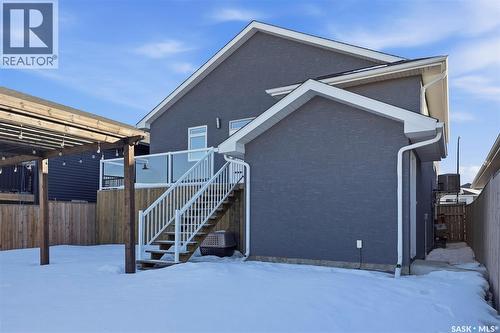 207 Bentley Court, Saskatoon, SK - Outdoor