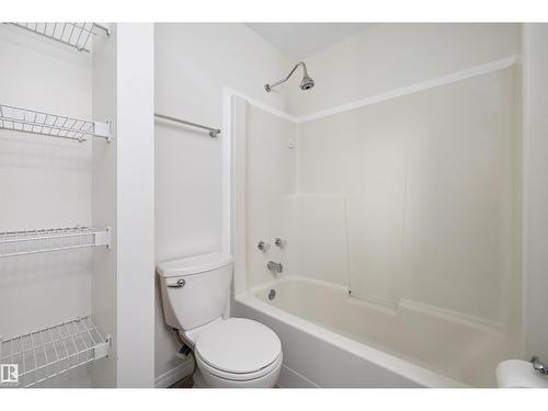 5914 162A Av Nw, Edmonton, AB - Indoor Photo Showing Bathroom