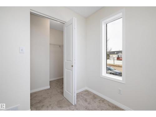 5914 162A Av Nw, Edmonton, AB - Indoor Photo Showing Other Room
