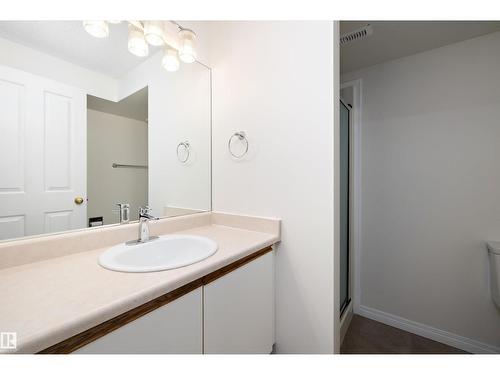 5914 162A Av Nw, Edmonton, AB - Indoor Photo Showing Bathroom