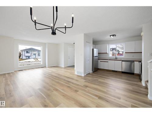 5914 162A Av Nw, Edmonton, AB - Indoor