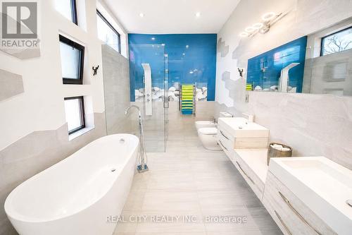 662 Byngmount Avenue, Mississauga, ON - Indoor Photo Showing Bathroom