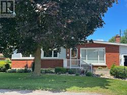 17 OAKMOUNT ROAD  Welland, ON L3C 4X9
