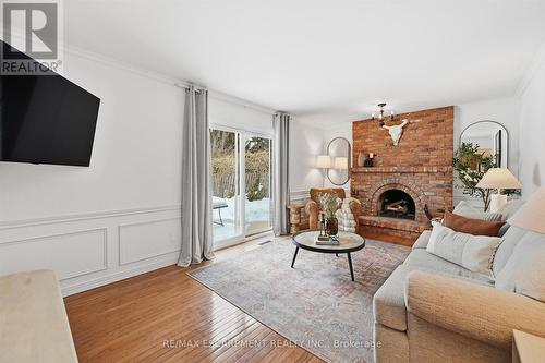 287 Cornwallis Road, Hamilton, ON - Indoor Photo Showing Living Room With Fireplace
