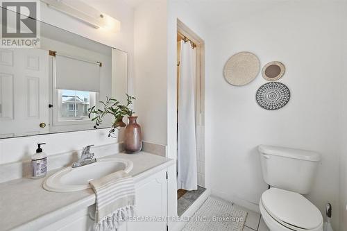 287 Cornwallis Road, Hamilton, ON - Indoor Photo Showing Bathroom