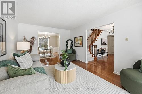 287 Cornwallis Road, Hamilton, ON - Indoor Photo Showing Living Room