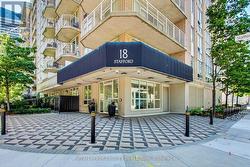 101 - 18 STAFFORD STREET  Toronto, ON M5V 3W4