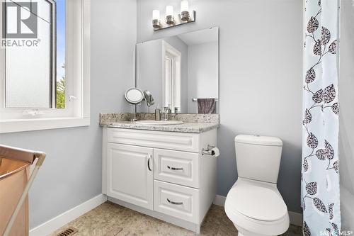 5113 Crane Crescent, Regina, SK - Indoor Photo Showing Bathroom