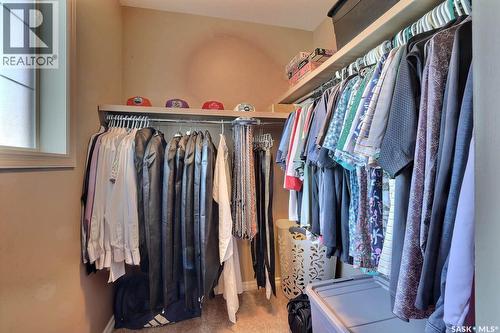 15 3101 Tregarva Drive E, Regina, SK - Indoor With Storage