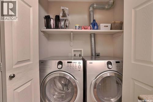 15 3101 Tregarva Drive E, Regina, SK - Indoor Photo Showing Laundry Room