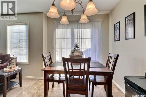 15 3101 Tregarva Drive E, Regina, SK - Indoor Photo Showing Dining Room