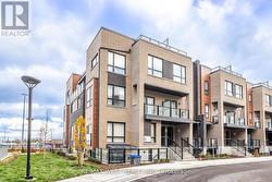 28 - 20 LYTHAM GREEN CIRCLE  Newmarket, ON L3Y 0H4