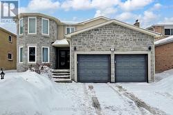 136 COOPERAGE CRESCENT  Richmond Hill, ON L4C 9L7