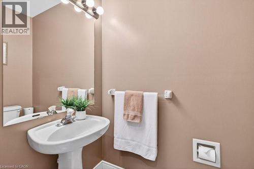 128 Nugent Drive, Hamilton, ON - Indoor Photo Showing Bathroom