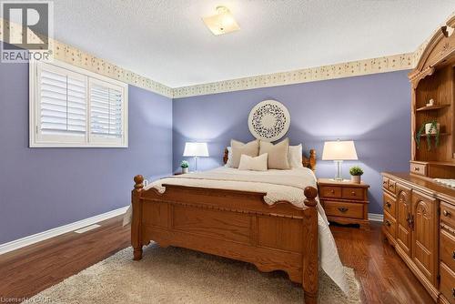 128 Nugent Drive, Hamilton, ON - Indoor Photo Showing Bedroom