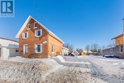 381 EVERETT STREET  Pembroke, ON K8A 3W9