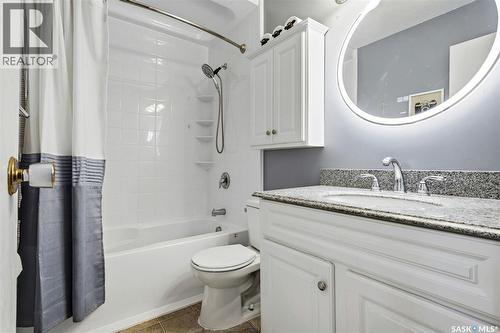 850 Samuels Crescent N, Regina, SK - Indoor Photo Showing Bathroom