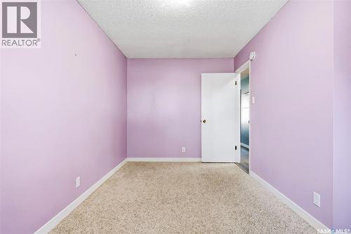 850 Samuels Crescent N, Regina, SK - Indoor Photo Showing Other Room