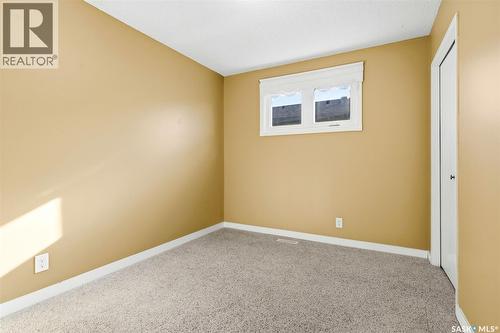 850 Samuels Crescent N, Regina, SK - Indoor Photo Showing Other Room
