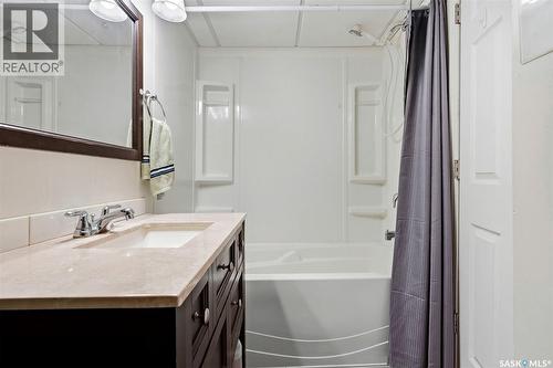 850 Samuels Crescent N, Regina, SK - Indoor Photo Showing Bathroom